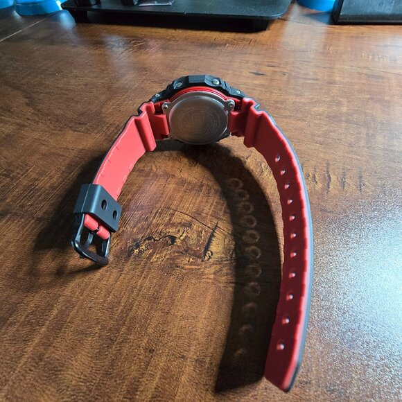 Casio G-Shiock Watch - Picture 3 of 4